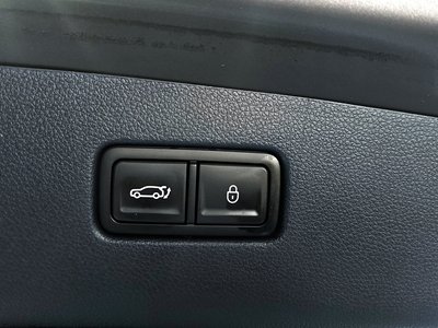 2021 Genesis GV70 — миниатюра 20