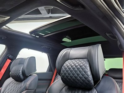 2021 Genesis GV70 — миниатюра 18