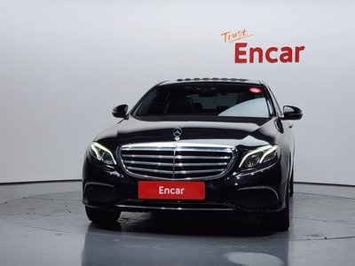 MERCEDES-BENZ E-CLASS - 2