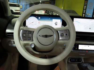 2022 Genesis GV60 — миниатюра 11