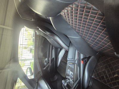 AUDI R8 - 8