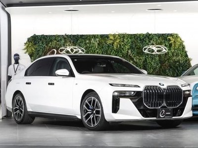 BMW 7 SERIES - 1