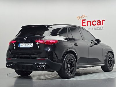 2025 Mercedes-BENZ GLC photo 4
