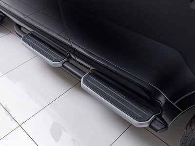 LAND ROVER DEFENDER - 3