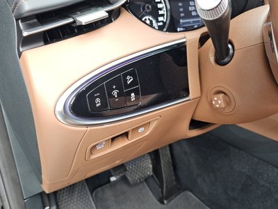 2021 Genesis GV70 thumbnail 16