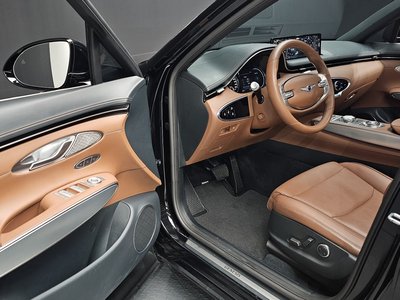 2021 Genesis GV70 thumbnail 17