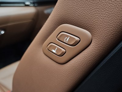 2021 Genesis GV70 thumbnail 30