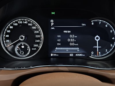 2021 Genesis GV70 thumbnail 11