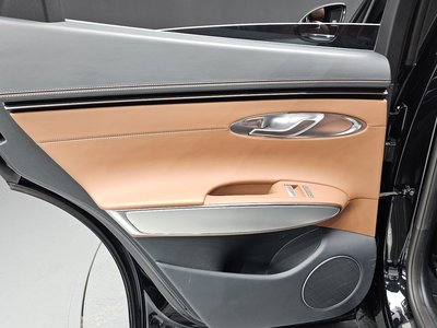 2021 Genesis GV70 thumbnail 15