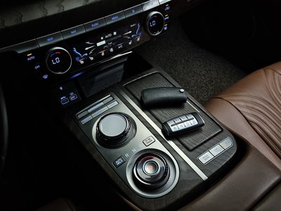 GENESIS G80 (RG3) - 9