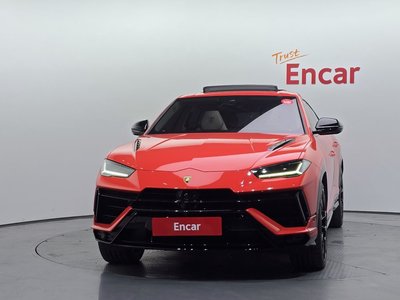 LAMBORGHINI URUS - 2