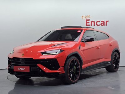 LAMBORGHINI URUS - 1