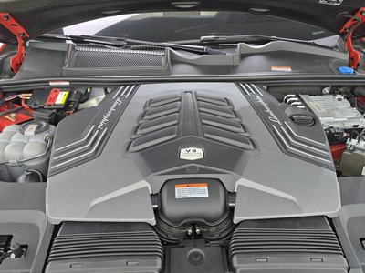 LAMBORGHINI URUS - 7