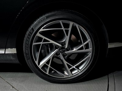 صورة 8 لـ 2023 Genesis G90 (RS4)
