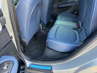 MINI COUNTRYMAN - 10