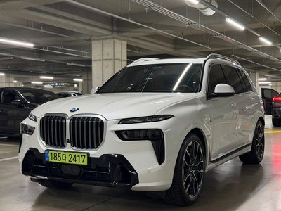 2025 BMW X7 — фото 1