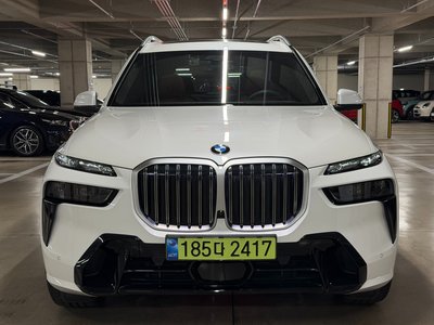 2025 BMW X7 — фото 2