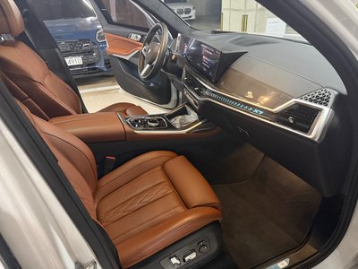 2025 BMW X7 缩略图 11