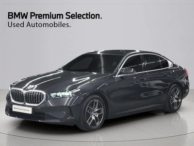 BMW 5 SERIES - 1