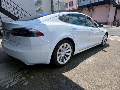 TESLA MODEL S - 8