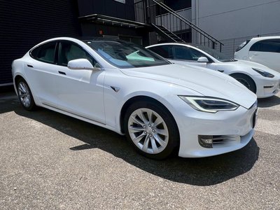 TESLA MODEL S - 3