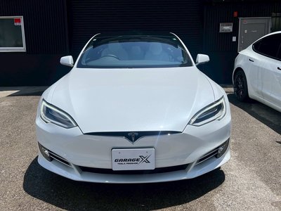 TESLA MODEL S - 4