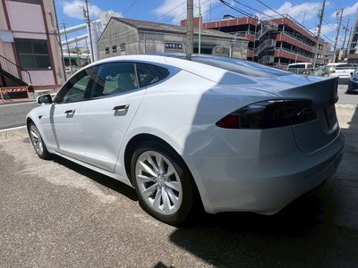 TESLA MODEL S - 6