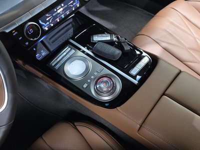 GENESIS G80 (RG3) - 9