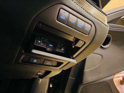 صورة مصغرة 38 لـ 2025 Lexus LS