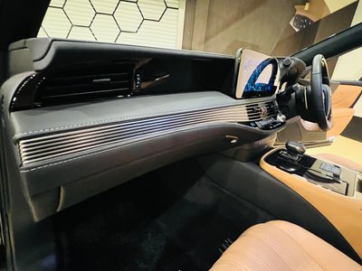 صورة مصغرة 61 لـ 2025 Lexus LS