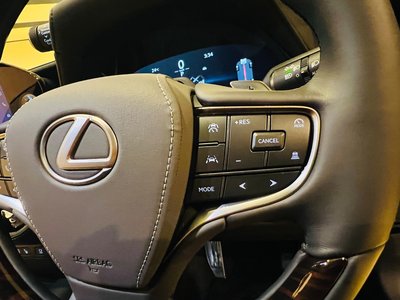 صورة مصغرة 35 لـ 2025 Lexus LS