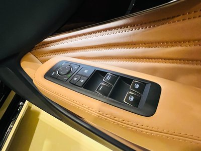 صورة مصغرة 45 لـ 2025 Lexus LS