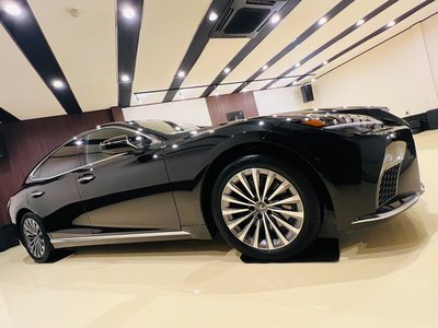 صورة مصغرة 12 لـ 2025 Lexus LS