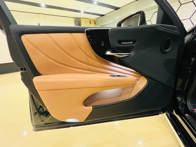 صورة مصغرة 59 لـ 2025 Lexus LS