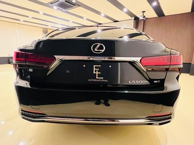 صورة 9 لـ 2025 Lexus LS