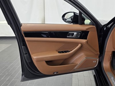 صورة مصغرة 14 لـ 2023 Porsche PANAMERA