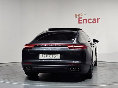 صورة 3 لـ 2018 Porsche PANAMERA