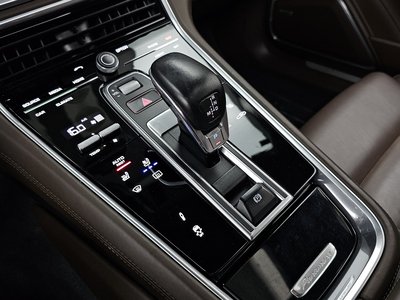2018 Porsche PANAMERA — миниатюра 12