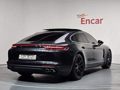 صورة 4 لـ 2018 Porsche PANAMERA