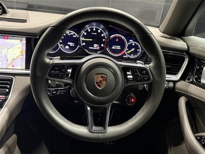 PORSCHE PANAMERA - 4