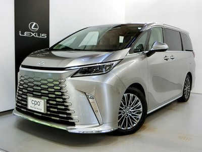 LEXUS LM - 5