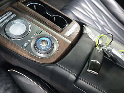 2021 Genesis ELECTRIFIED G80 (RG3) — миниатюра 12