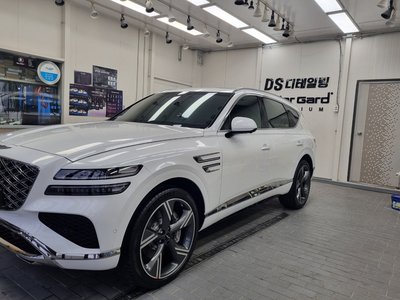 صورة 1 لـ 2024 Genesis GV80