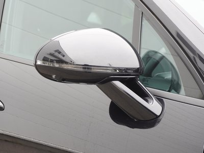 PORSCHE MACAN - 10