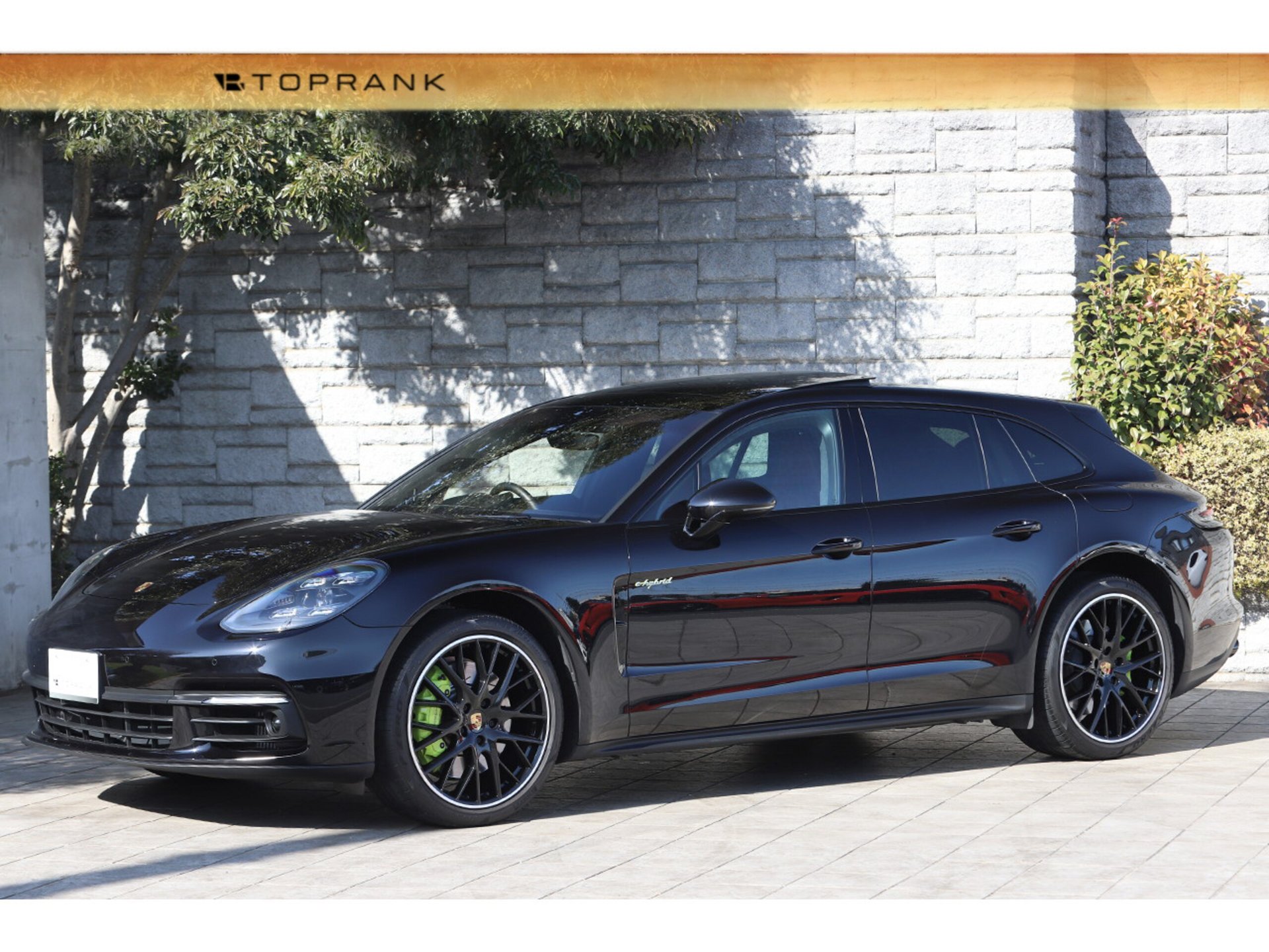 PORSCHE PANAMERA - View 1