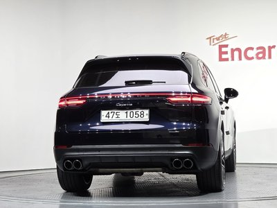 PORSCHE CAYENNE - 4