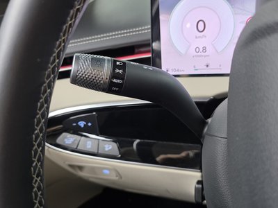 2025 Genesis GV70 — миниатюра 28
