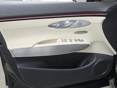 2025 Genesis GV70 — миниатюра 14