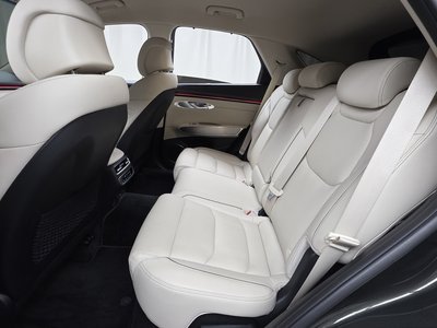2025 Genesis GV70 — миниатюра 18