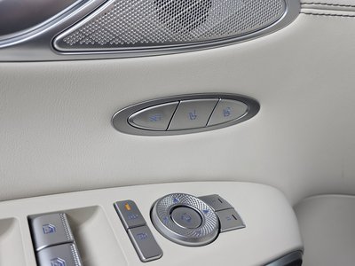 2025 Genesis GV70 — миниатюра 26